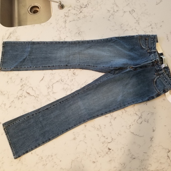 NWT Gap 10 Long Jeans  Sits Just Below Waist - Picture 2 of 8